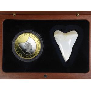 Cook Islands / Gold and Silver Two Ounces 2005 Great White Shark - reverse photo