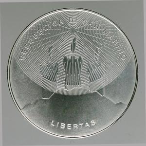 San Marino / Five Euro 2015 International Year of Light - obverse photo